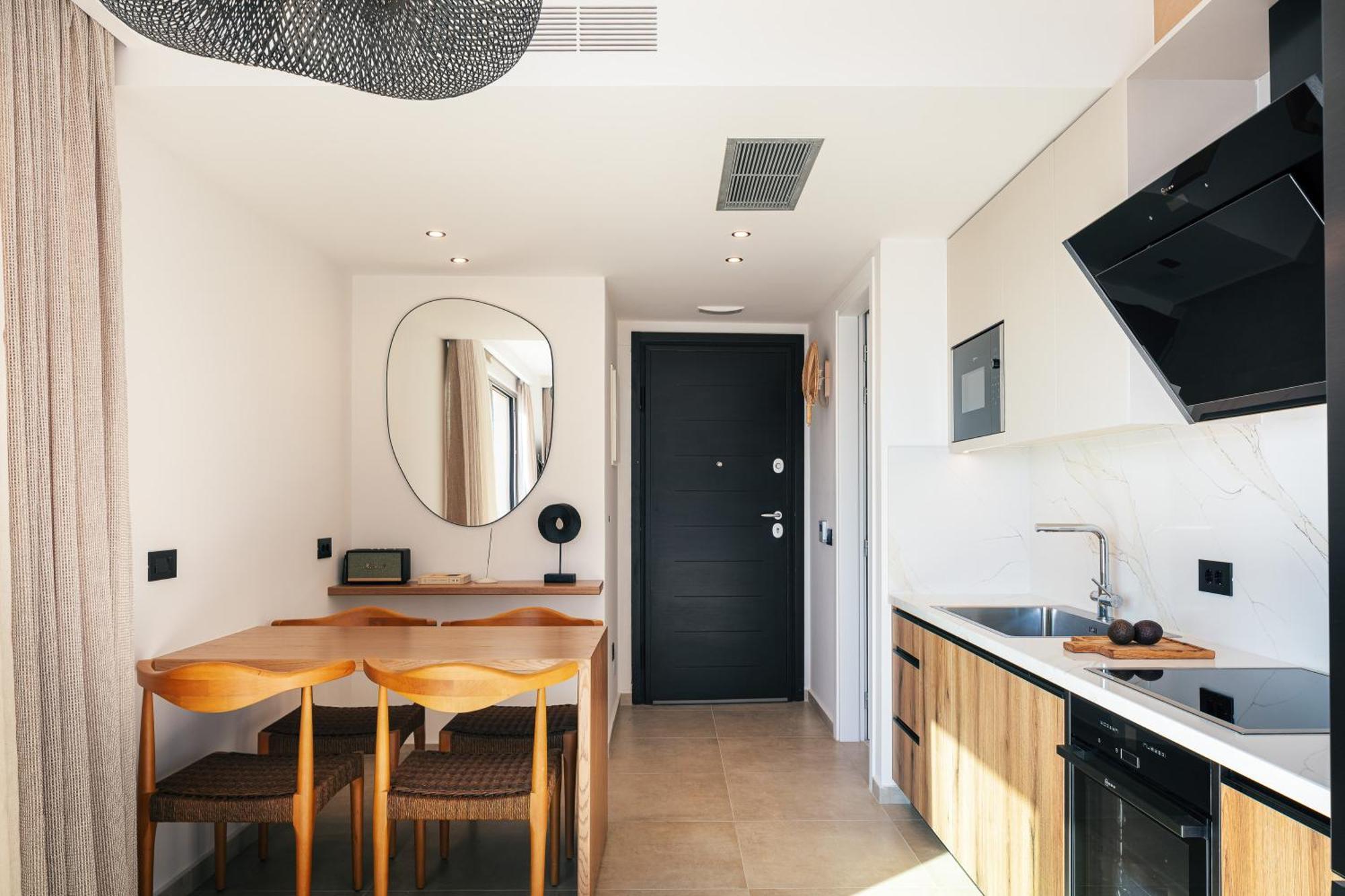 Ririka Beach Living, New Feel-At-Home Luxury Suites 플라키아스 외부 사진