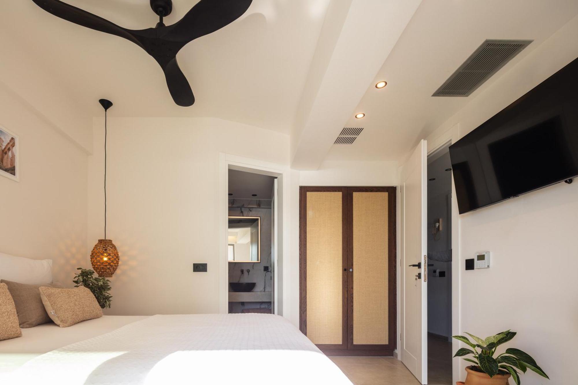 Ririka Beach Living, New Feel-At-Home Luxury Suites 플라키아스 외부 사진